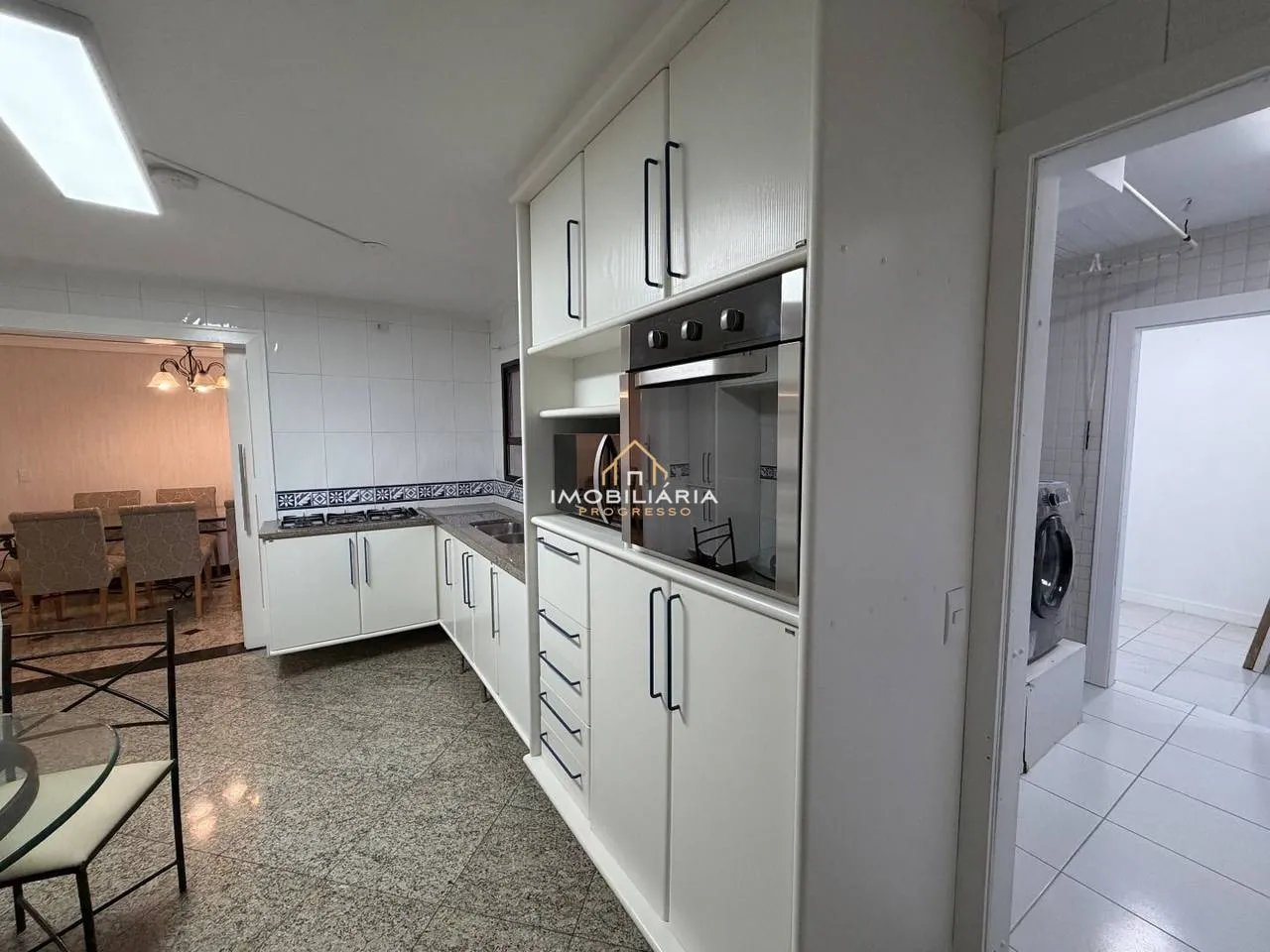 3-bedroom apartment with a home office in Curitiba — photo 7