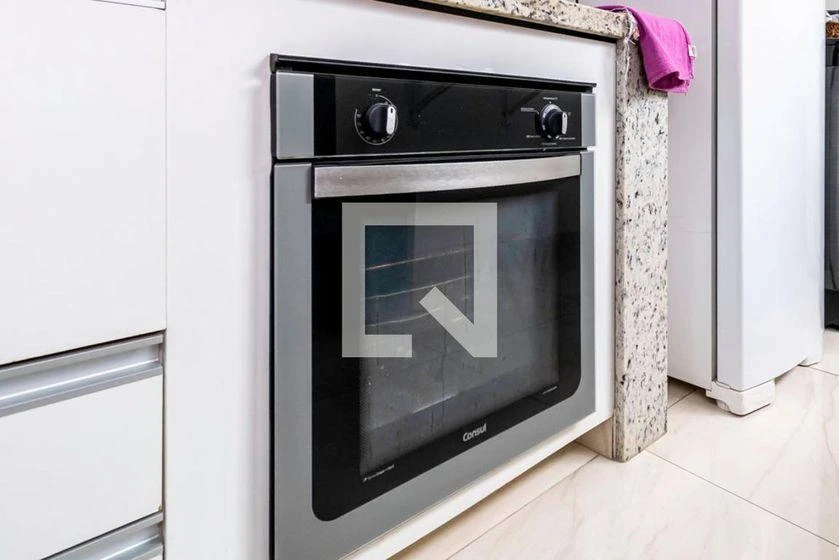 2-bedroom apartment with a washing machine — photo 32