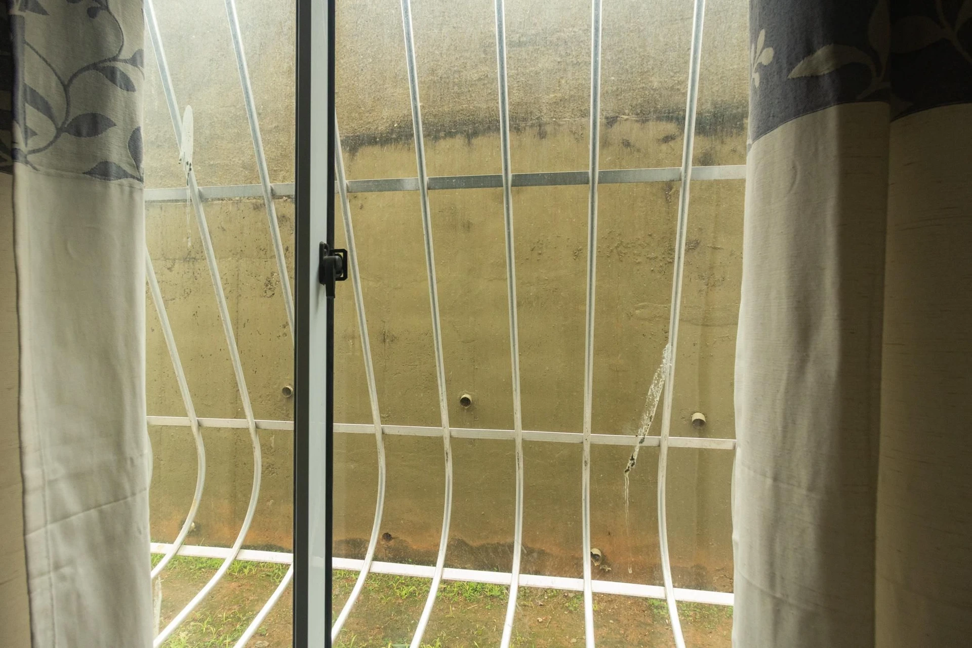 2-bedroom apartment in a building with a pool — photo 17