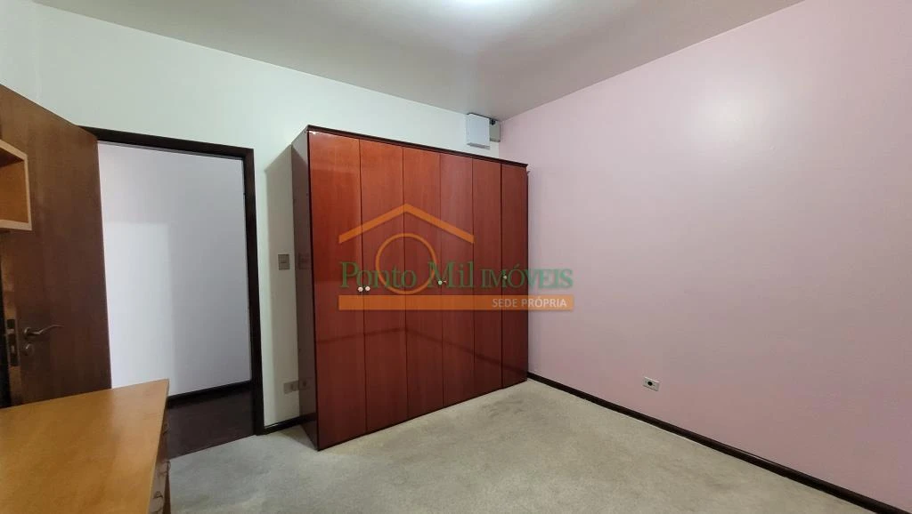 House with 3 bedrooms, 330 m² and 2 parking spaces — photo 33