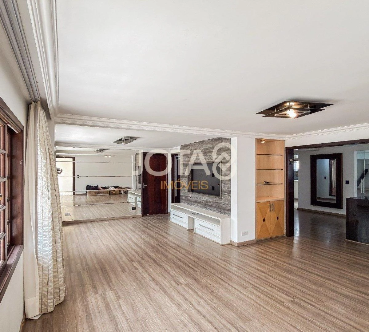 Ванна та 3 спальні: будинок 300 м² — photo 18
