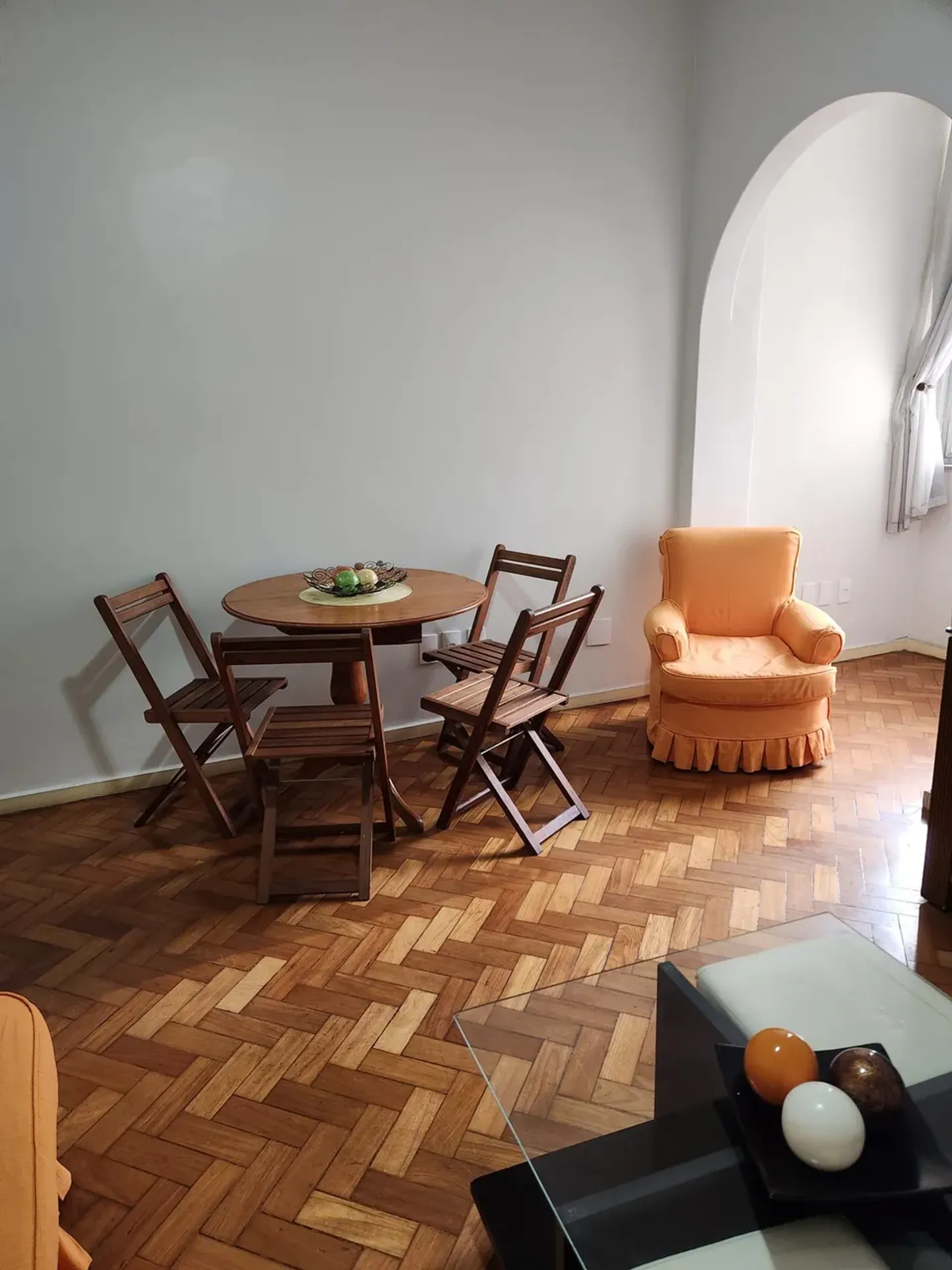 Furnished apartment, 40 m², with a glass-enclosed balcony — photo 34