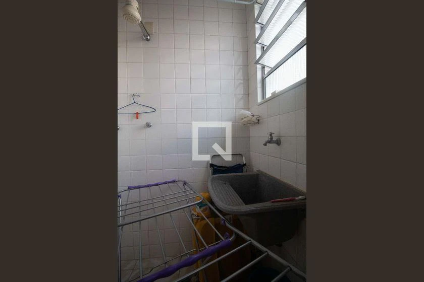 Apartamento de 120 m² com box de vidro no banho — photo 13
