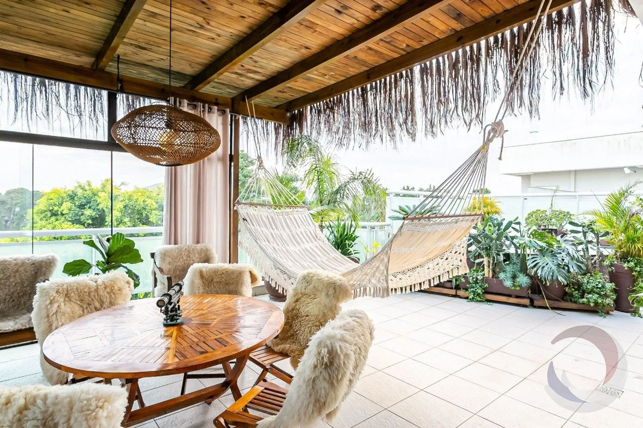 Apartment, 186 m², with a glass-enclosed balcony — photo 5
