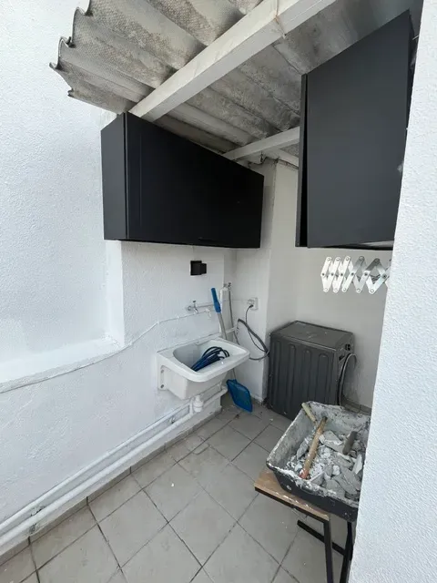 Apartment on the 9th floor with a grill on the balcony — photo 22