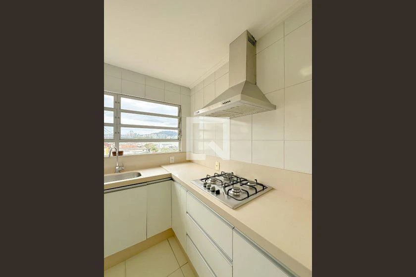 Furnished house, 250 m², with a bathtub — photo 15