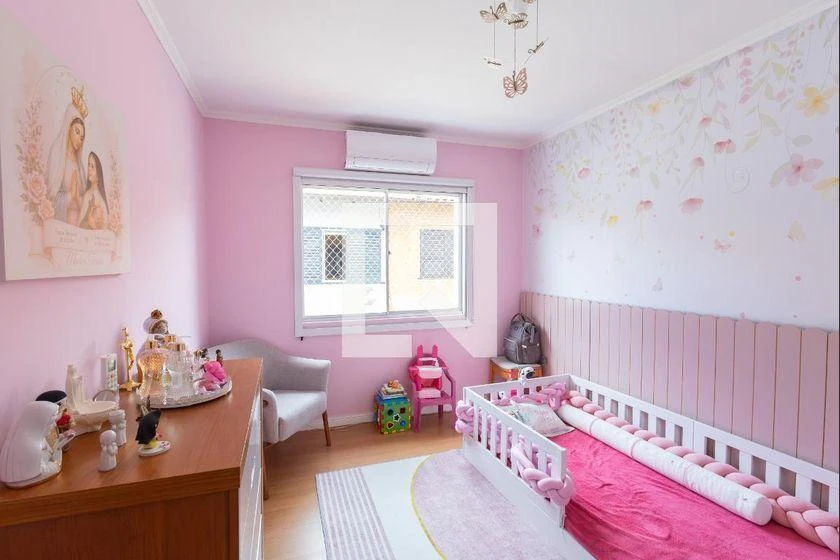 3-bedroom house with a home office in Curitiba