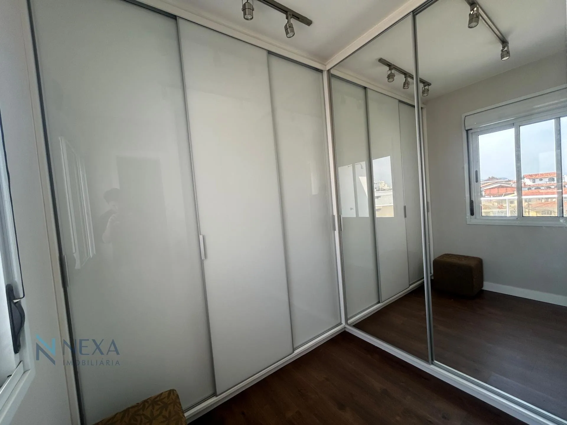 Furnished apartment with 2 en-suites and 152 m² — photo 40