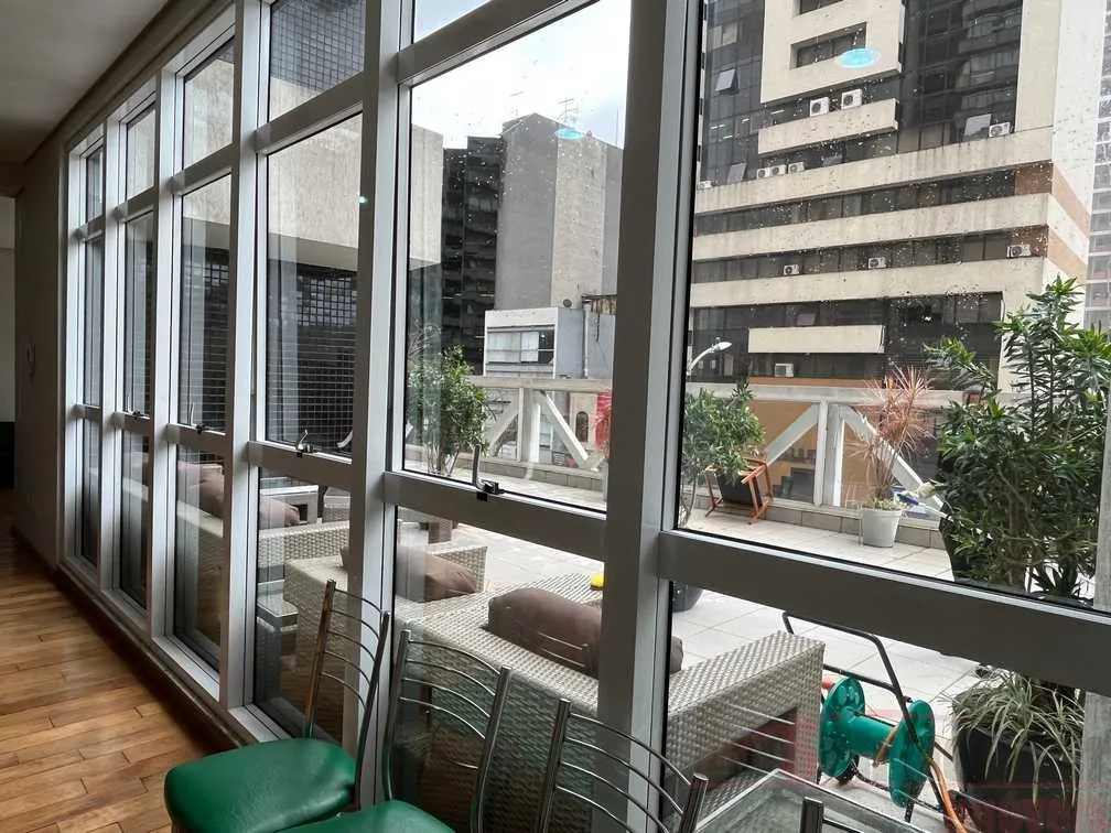1 quarto e varanda envidraçada: apartamento de 28 m² — photo 19