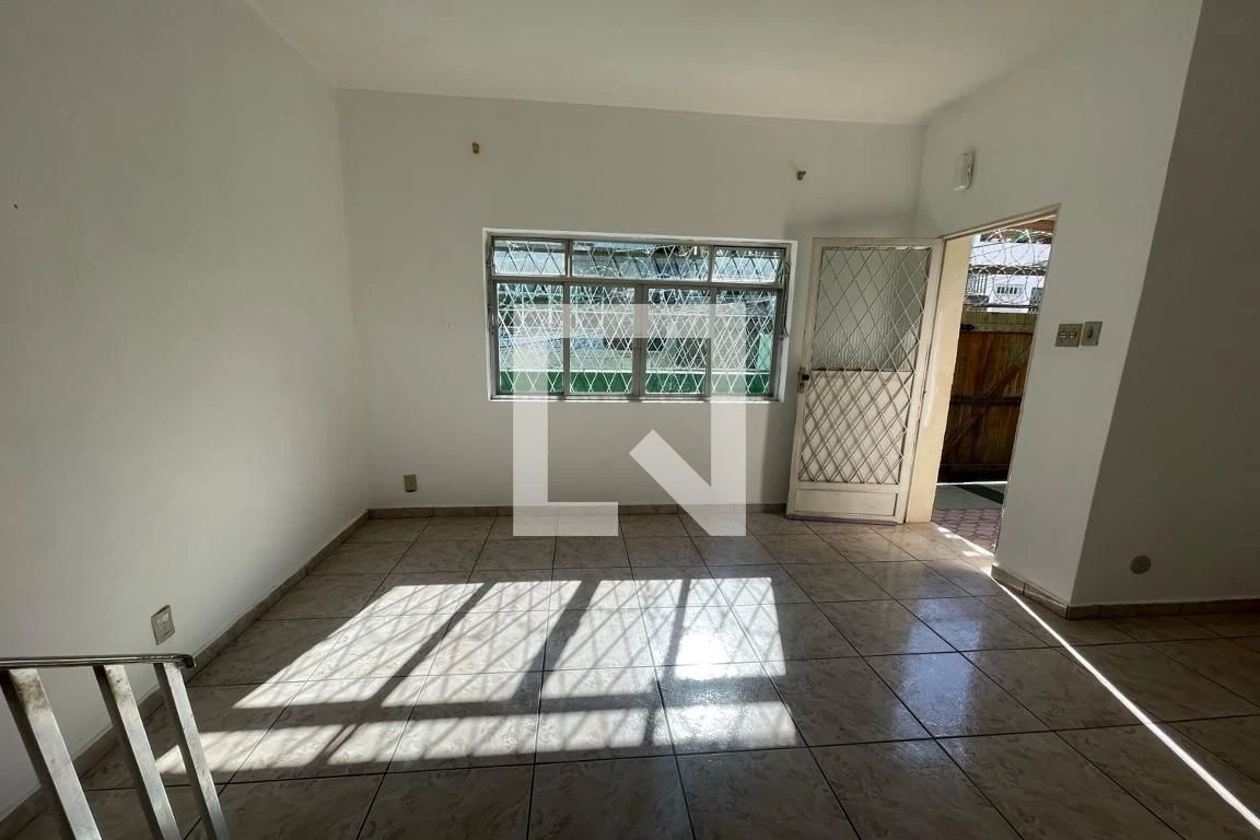 Casa para alugar com 4 quartos, varanda e quintal — photo 11