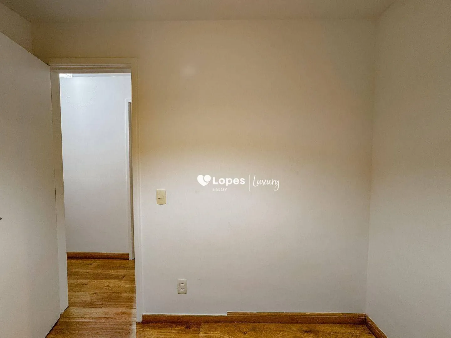 100 m² apartment with 3 bedrooms and a balcony — photo 41