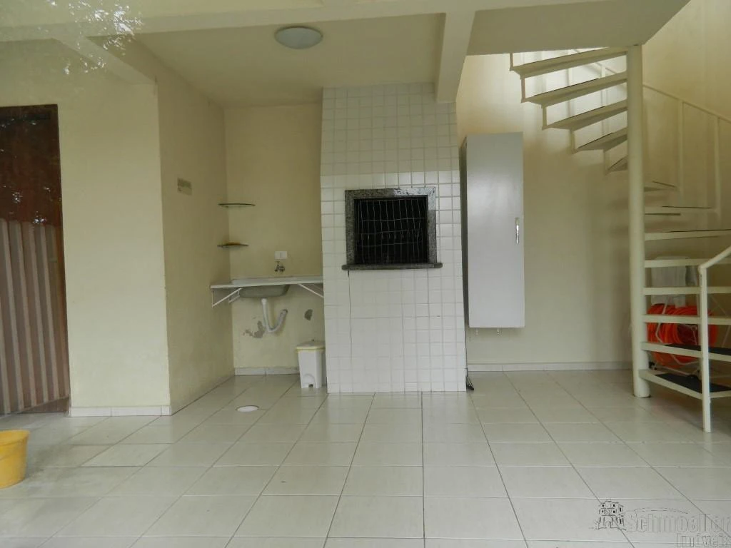 3-bedroom house with a grill on the balcony in Curitiba — photo 25