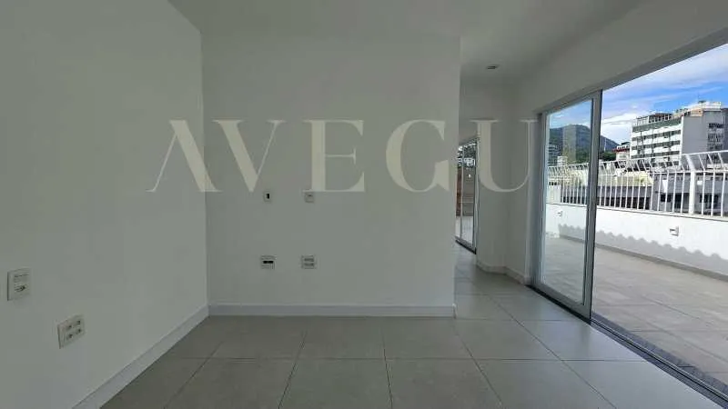 Вид на воду та 4 спальні: квартира 258 м² — photo 21