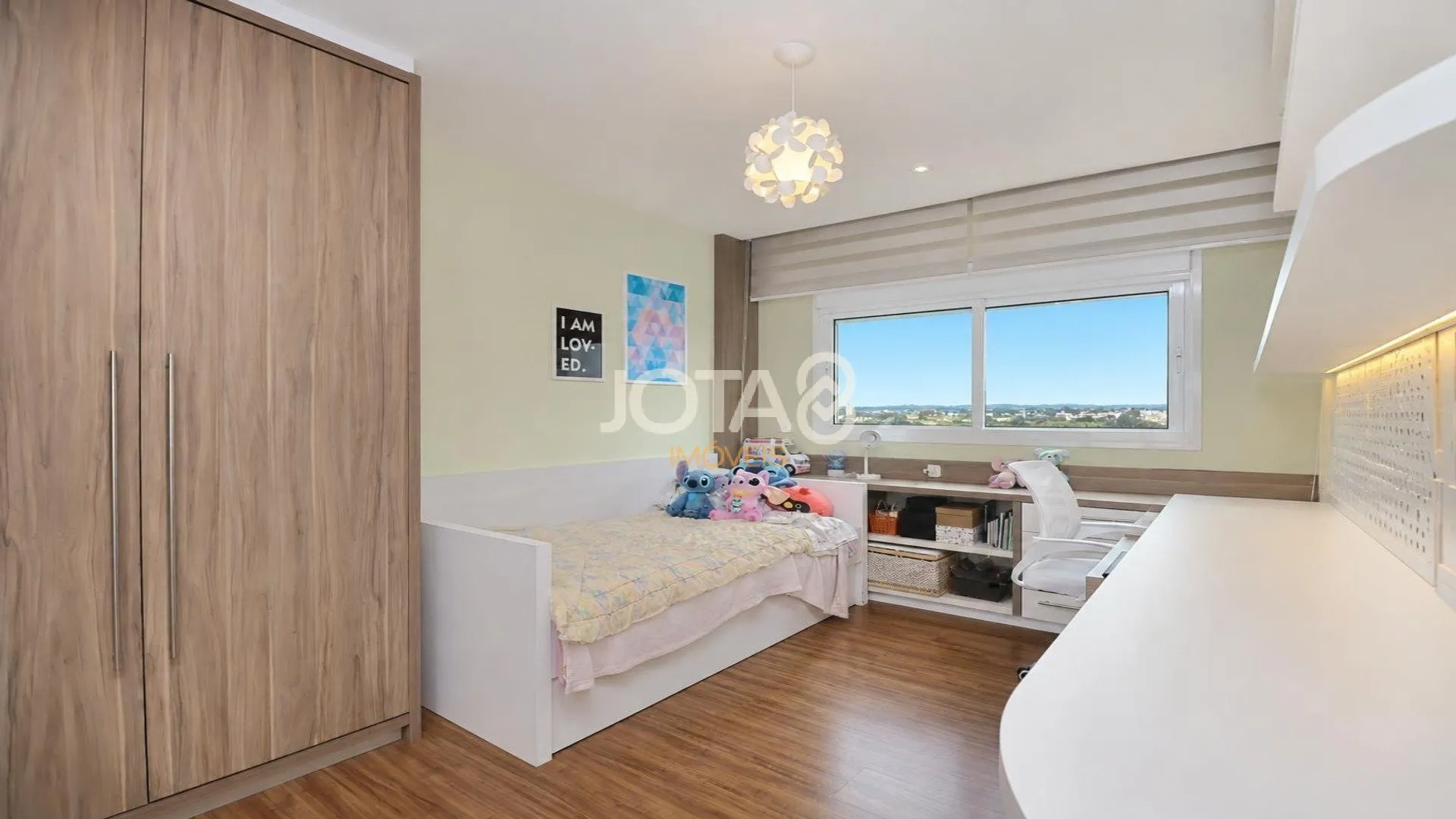 Furnished apartment, 267 m², with floor-to-ceiling windows — photo 48
