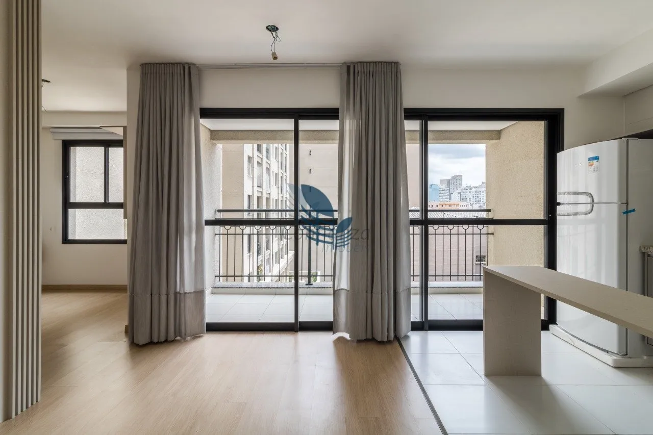 1-bedroom apartment with an open-plan living area — photo 2