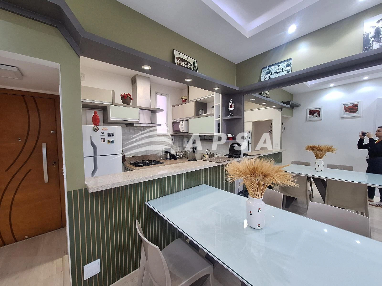 Mountain view in a one-bedroom apartment, 56 m²