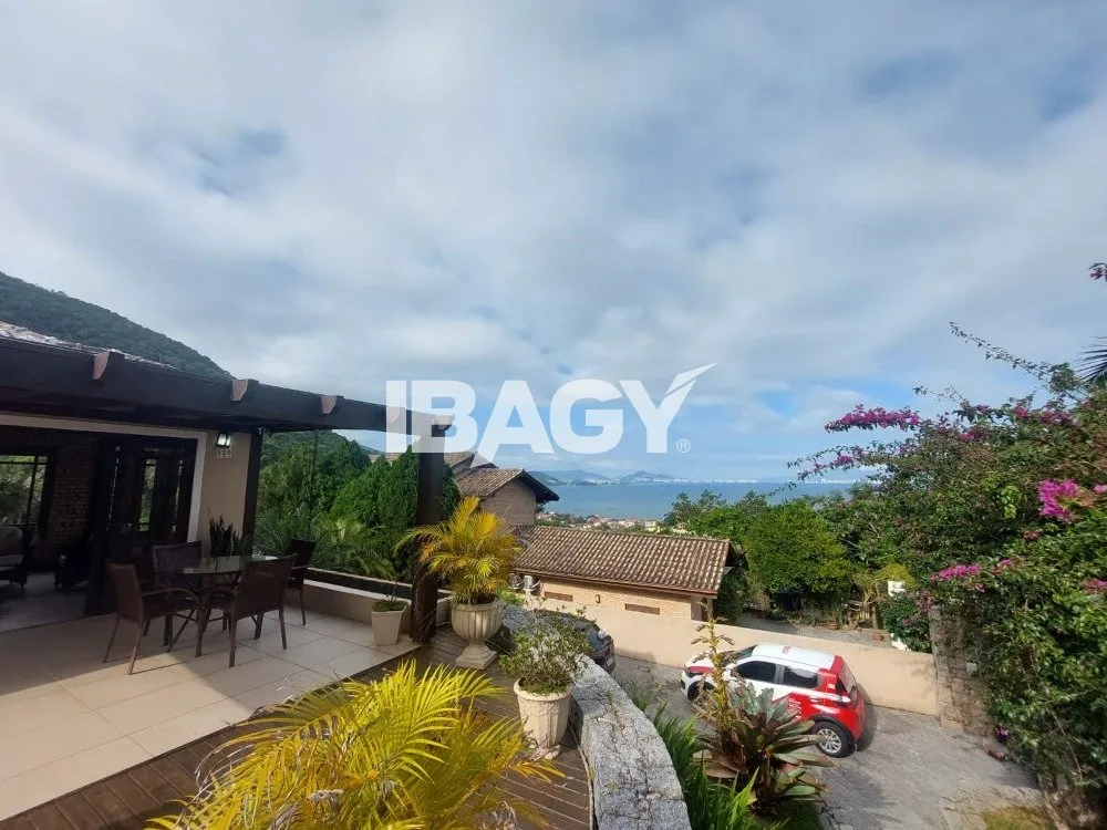 House for rent with 6 bedrooms, 5 suites and 7 bathrooms — photo 25