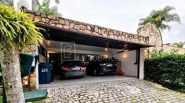 Casa com 5 dormitórios e 5 banheiros, cozinha integrada — photo 12