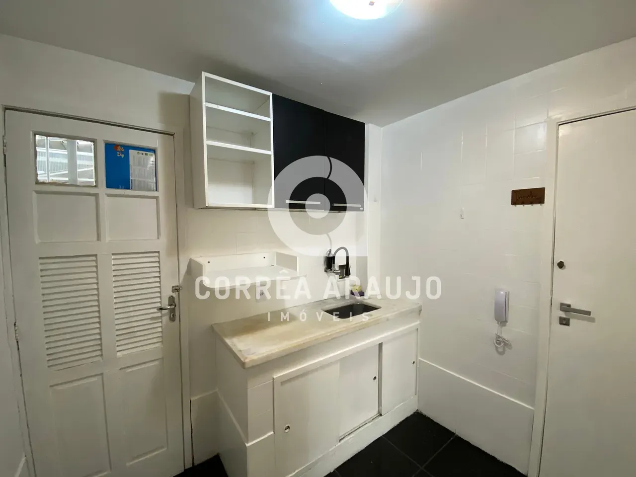 Apartment with 2 bedrooms, balcony and 1 parking space — photo 24