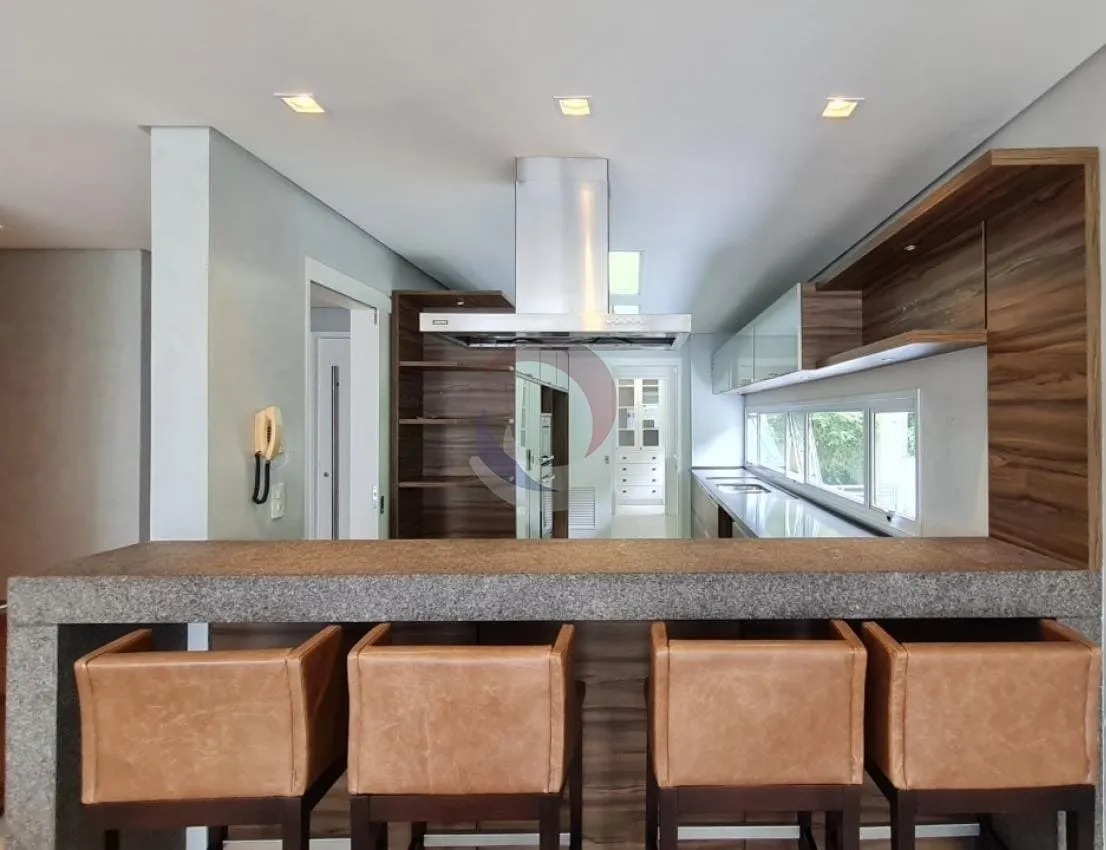 Furnished apartment, 237 m², with floor-to-ceiling windows — photo 16