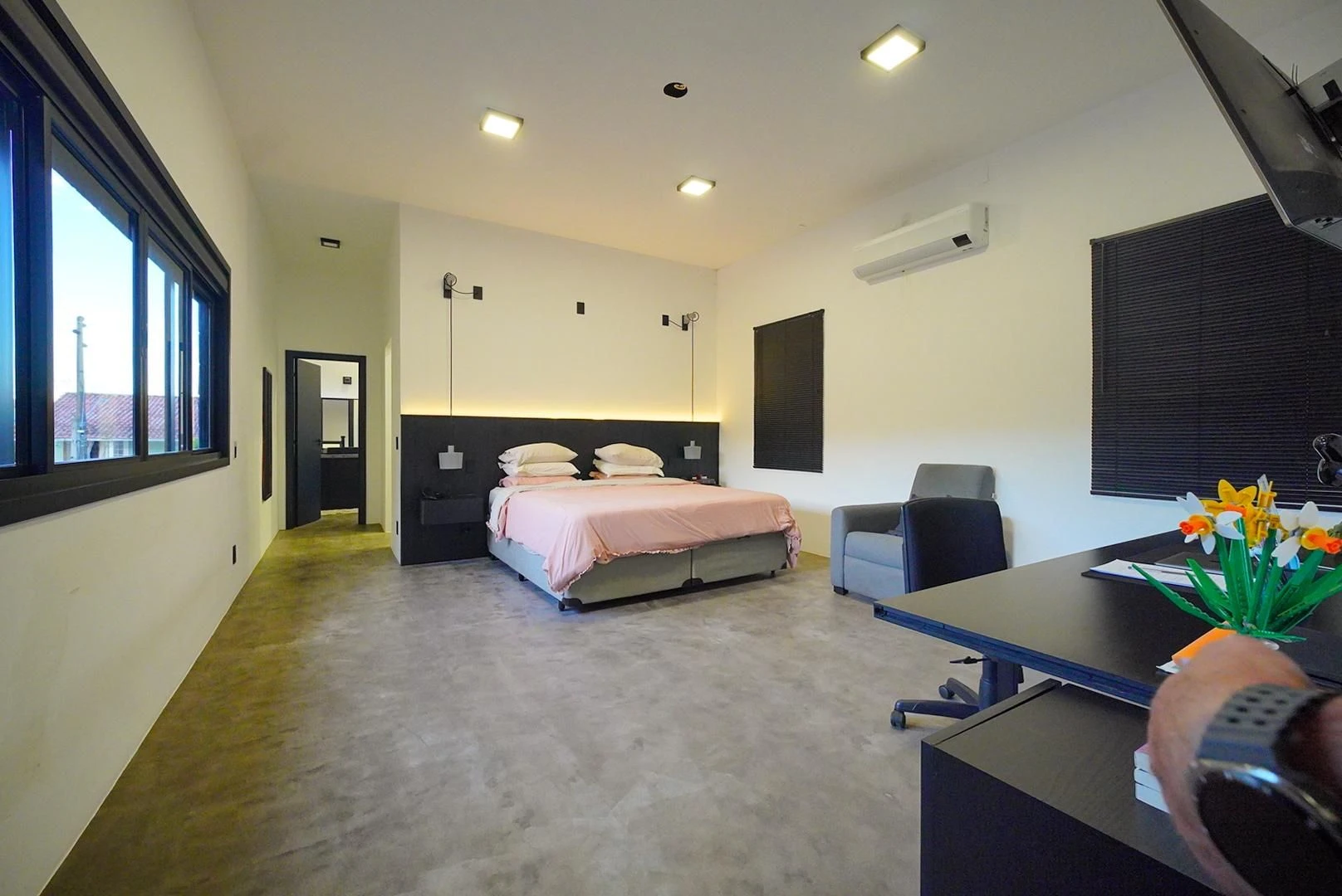 Lavavajillas y 5 dormitorios: casa de 330 m² — photo 6
