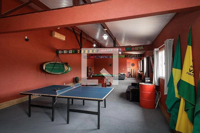 Furnished house with a pool and 3 bedrooms — photo 49