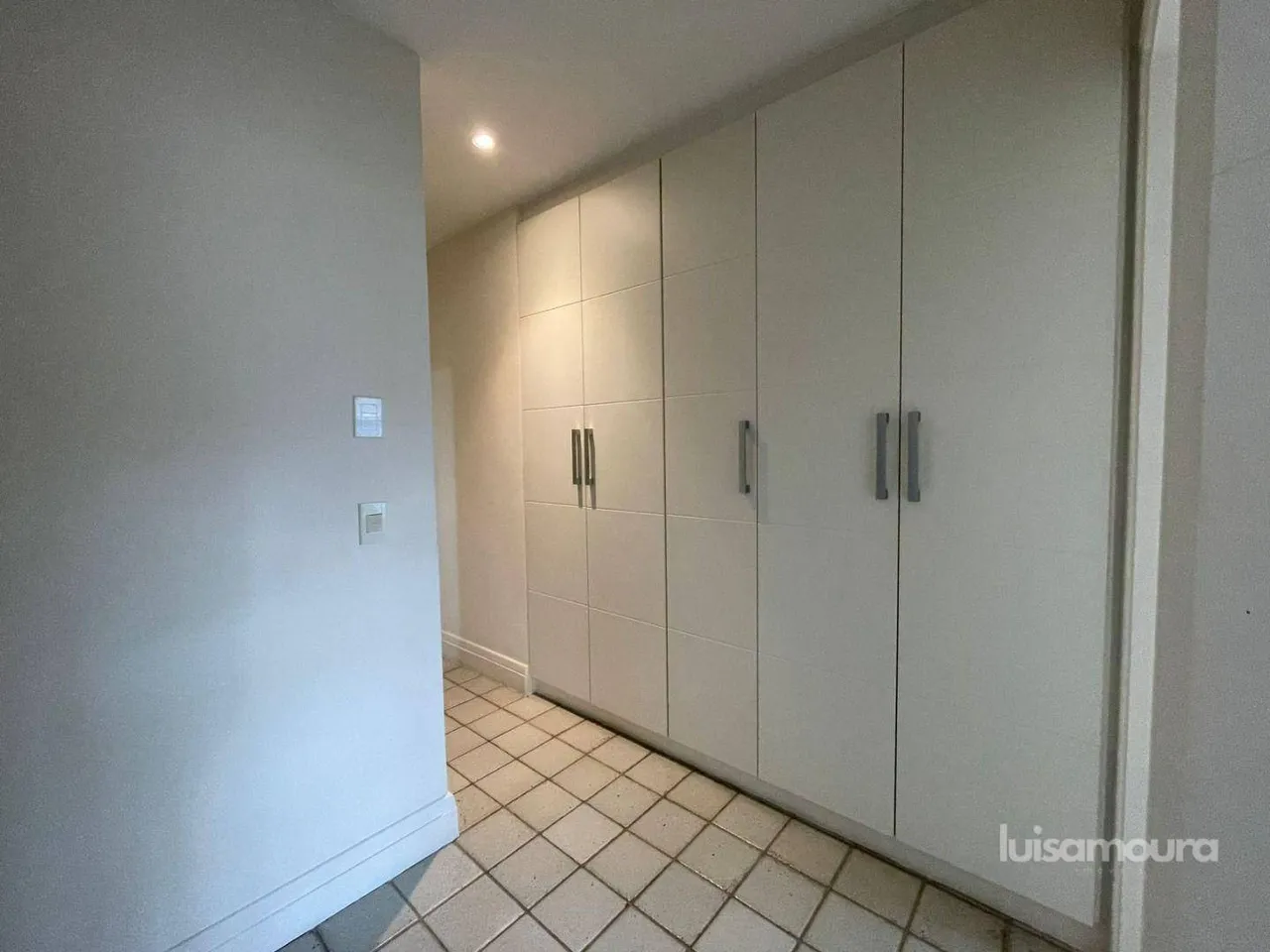 Furnished 4-bedroom house with 5 bathrooms — photo 20
