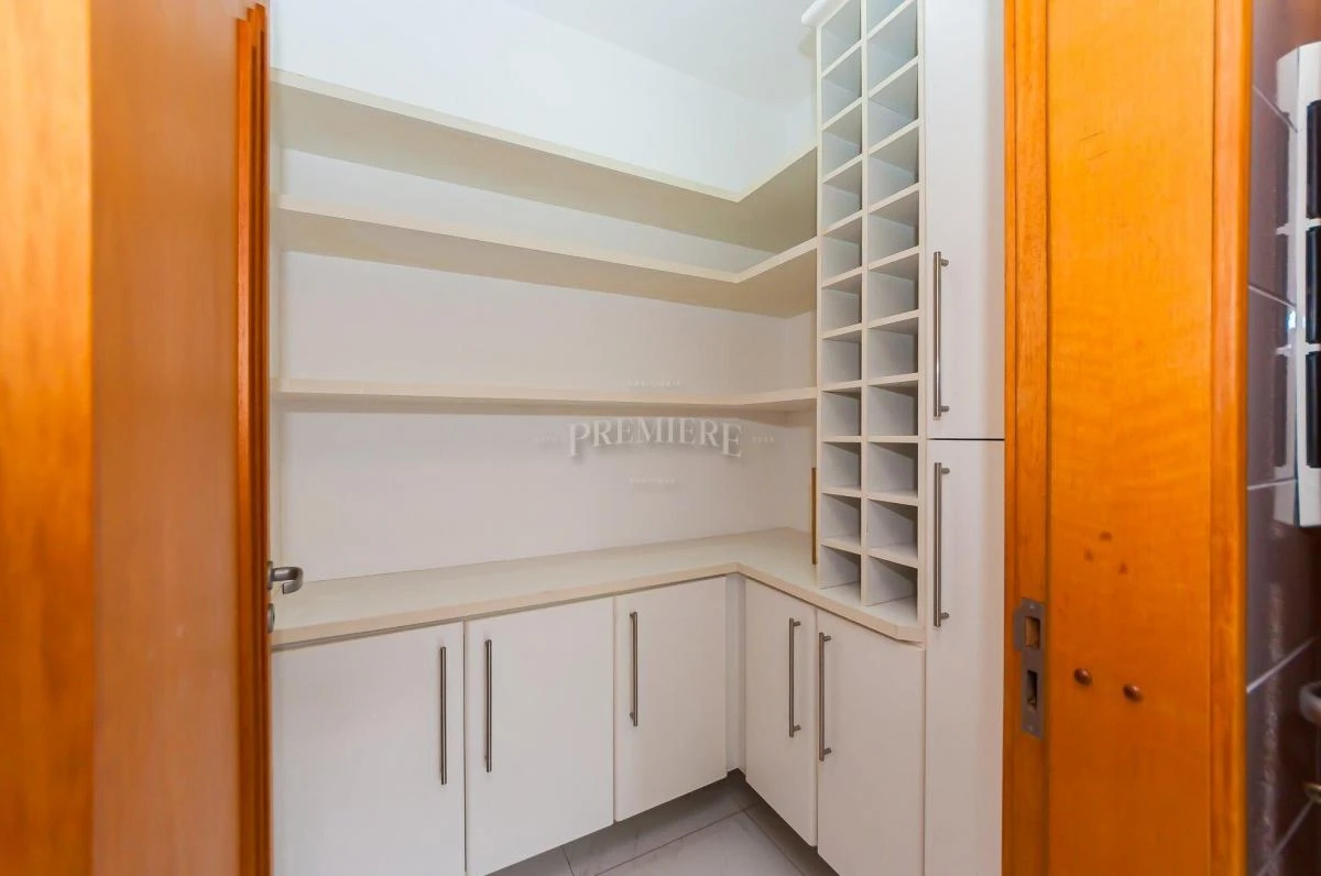 Балкон с грилем и 4 спальни: квартира 322 м² — photo 36