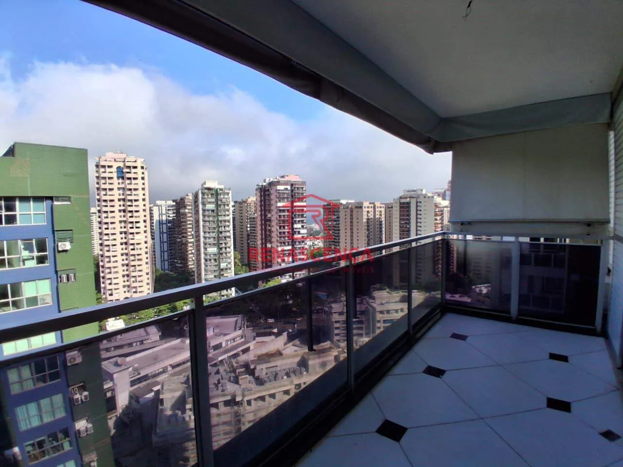 Apartment on the 19th floor with a washing machine — photo 7