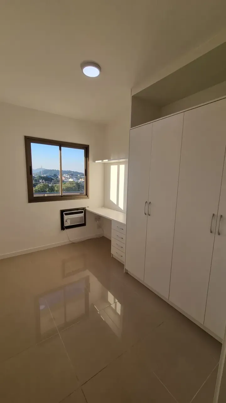 Apartamento com 2 quartos e cozinha fechada moderna — photo 3