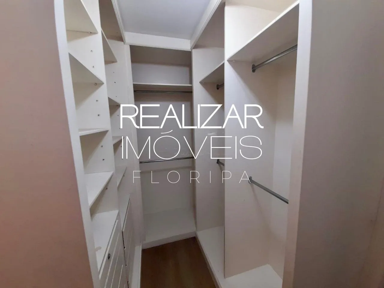 Apartment on the 2nd floor with a bathtub — photo 4