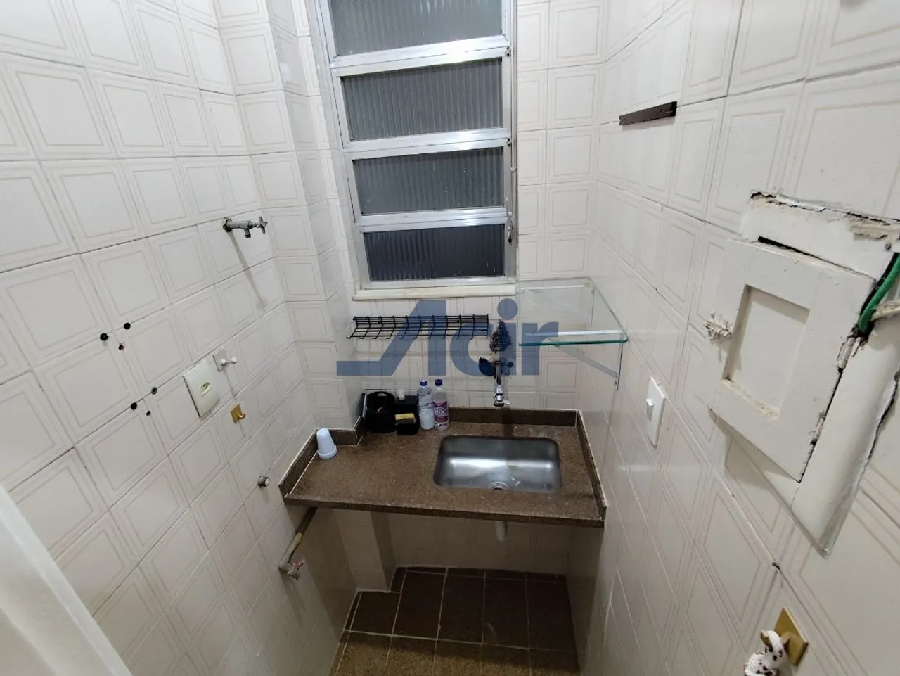 1-bedroom 1-bath apartment with a kitchenette corner — photo 3