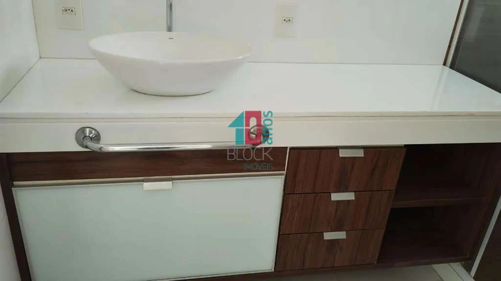 Casa de condomínio com 3 suítes e 200 m² — photo 28
