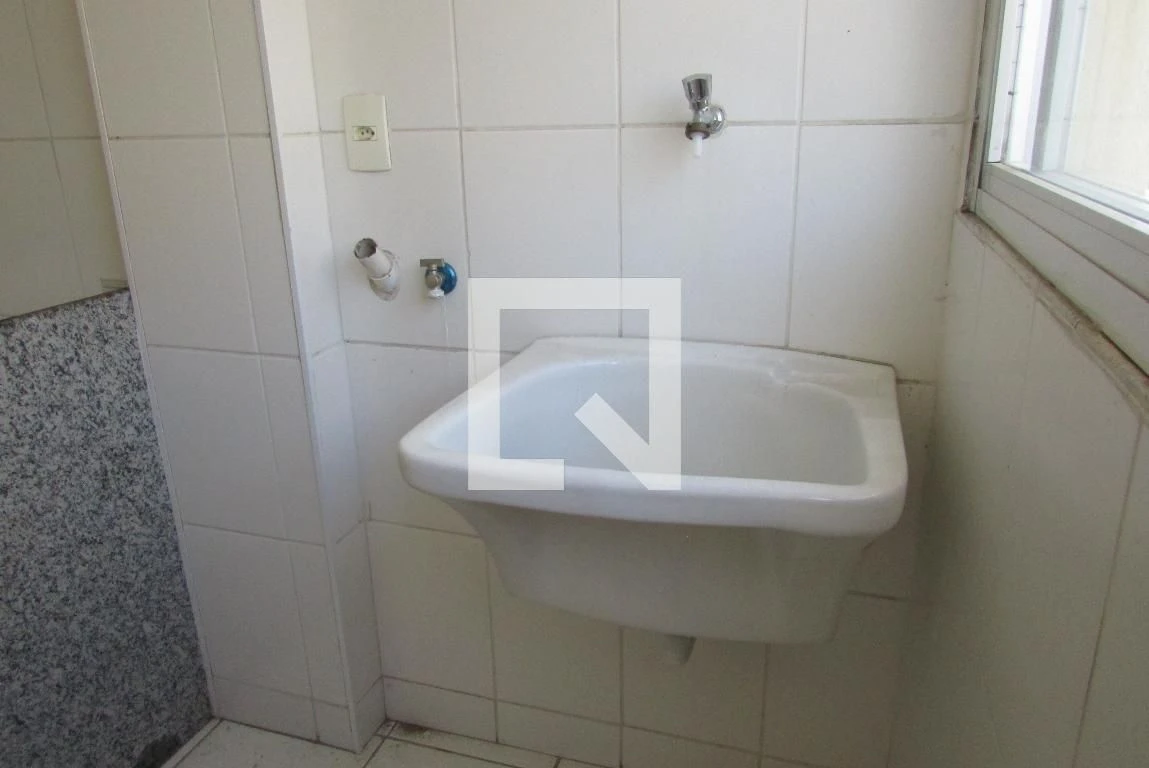 Unfurnished 2-bedroom apartment with 1 parking space — photo 27