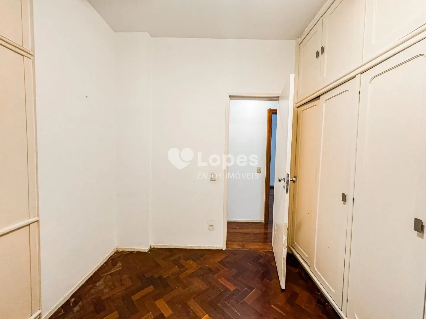 3-bedroom apartment with a home office — photo 11