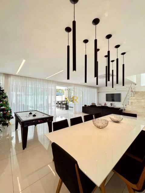 Condominium house with 4 en-suite bedrooms, 340 m² — photo 8