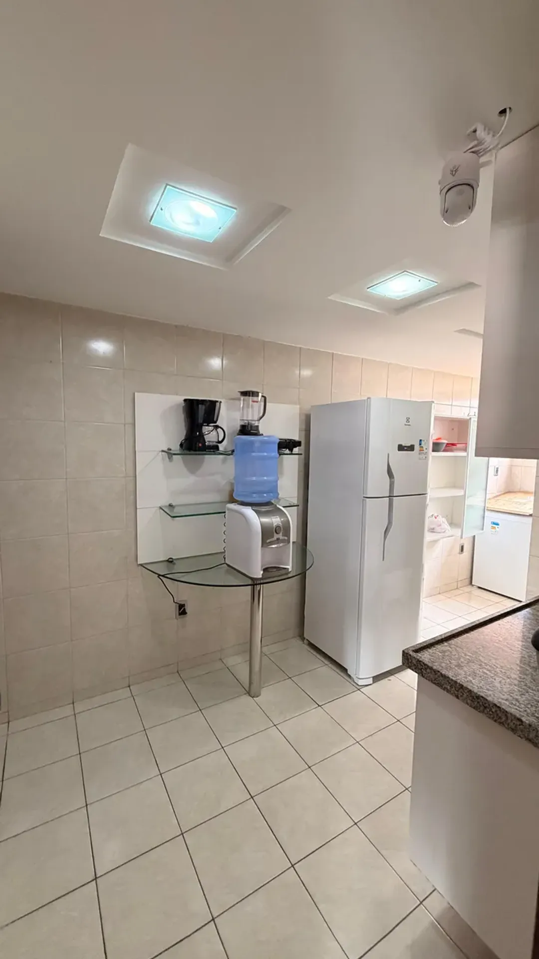 3-bedroom apartment with a washing machine — photo 15
