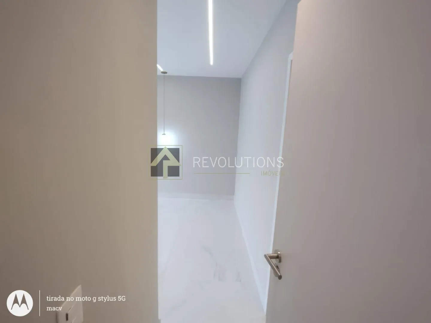 2-bedroom apartment with 2 bathrooms and 2 parking — photo 9