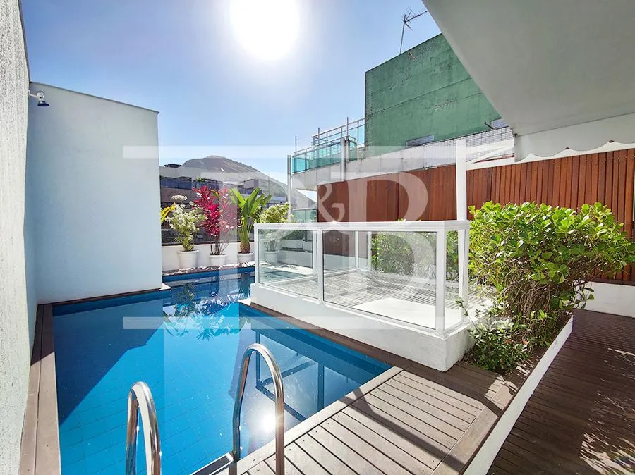 Furnished apartment with 4 bedrooms and 400 m² — photo 2