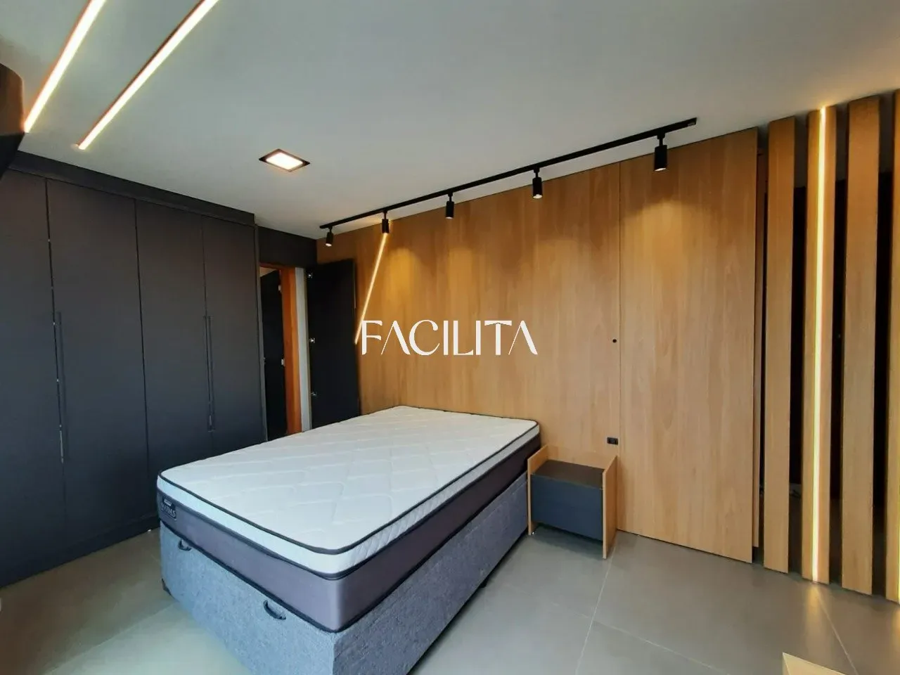 Мебльована квартира-мансарда 30 м² з 1 спальнею