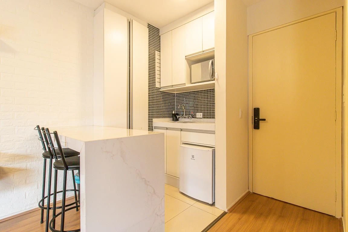 Furnished studio in a building with a gym — photo 9
