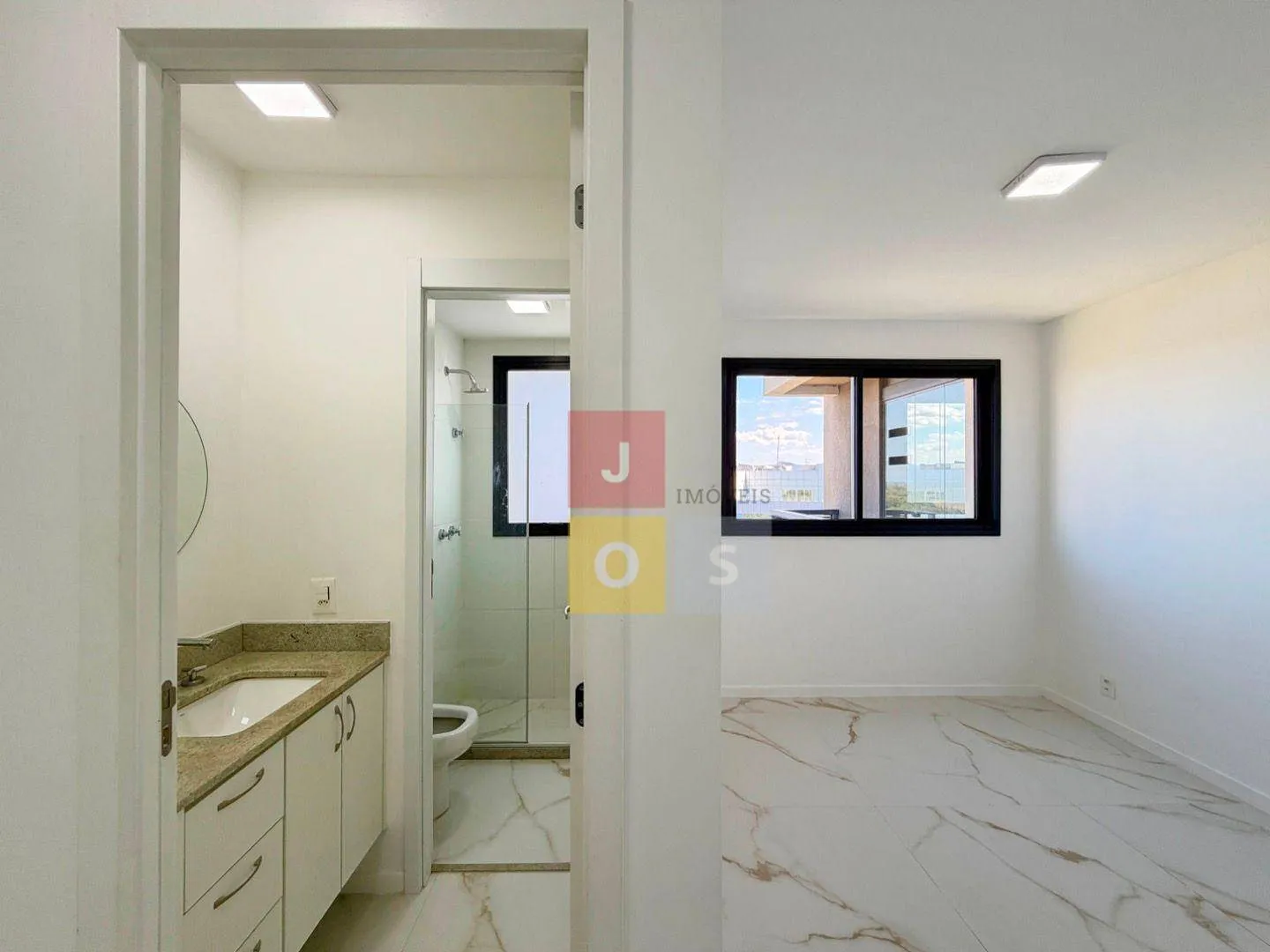 80 m² apartment with 2 bedrooms and a glass balcony — photo 77