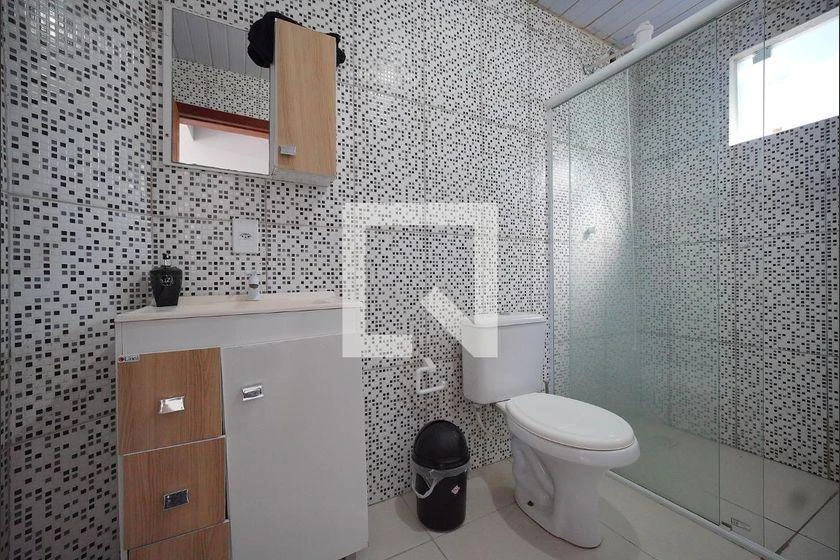 Apartamento amueblado de 1 dormitorio con jardín privado — photo 9