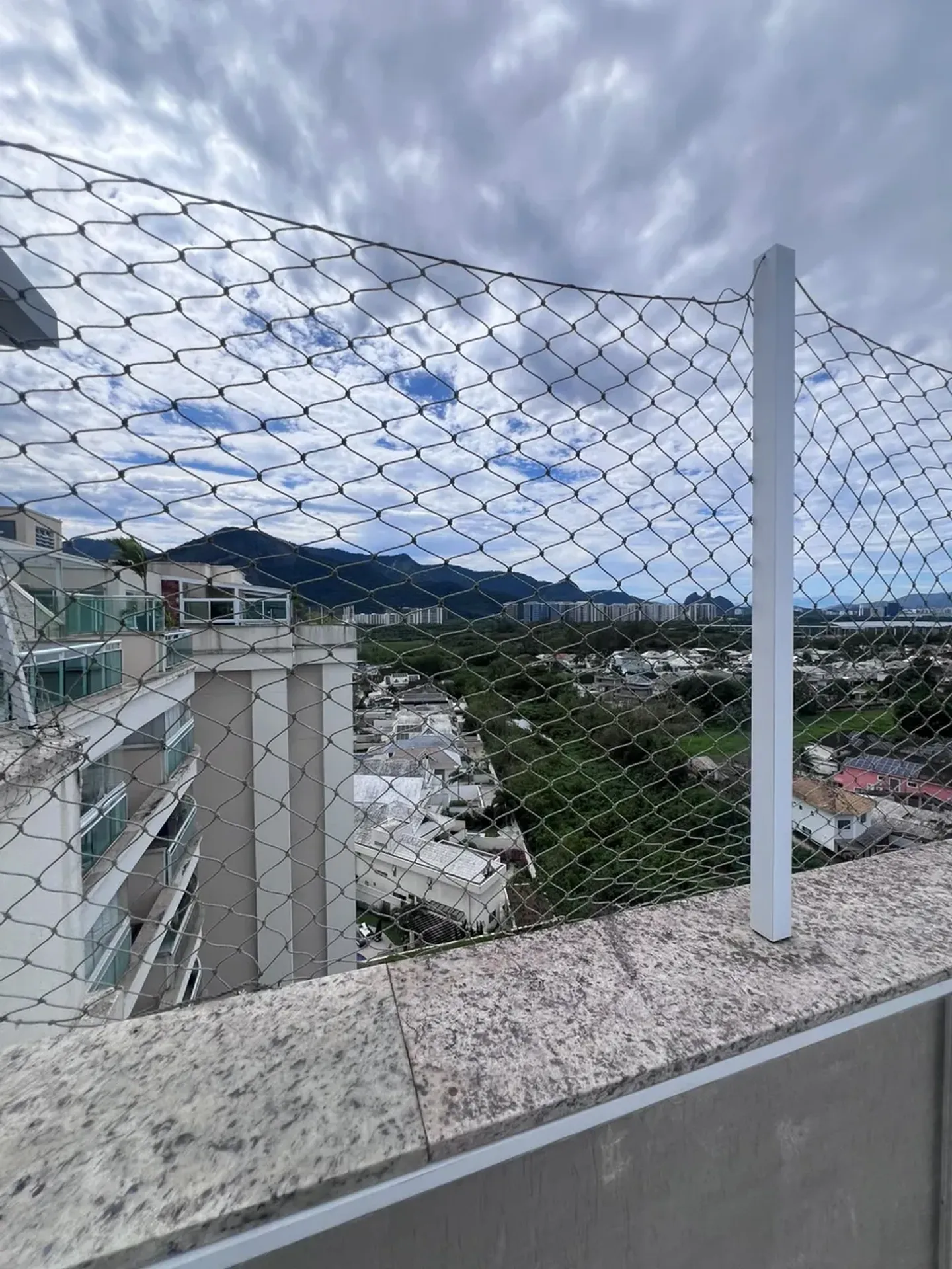 Apartment on the 10th floor with a grill on the balcony — photo 66