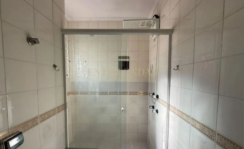 400 m² house with a private pool and a dishwasher — photo 42