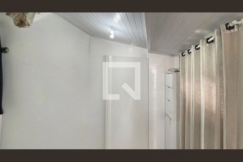 4-bedroom house with a washing machine in Florianópolis — photo 28