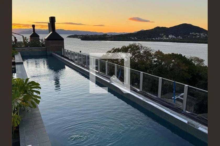3-bedroom apartment with a water view in Florianópolis — photo 4