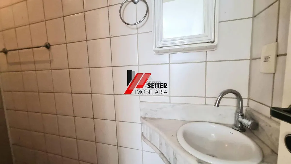 255 m² apartment with a private pool and a bathtub — photo 48