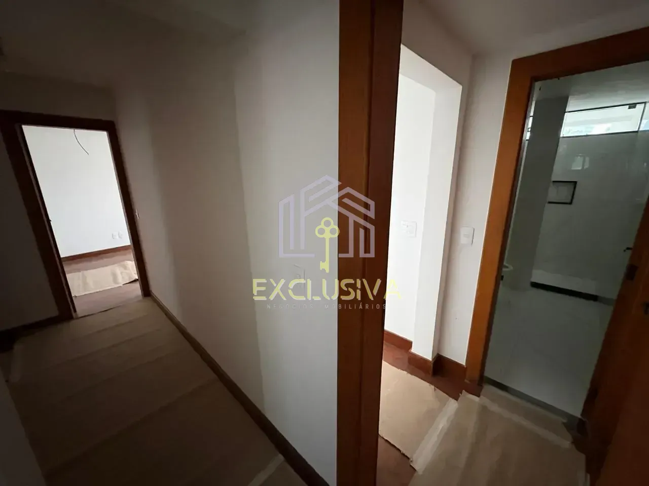 Triplex house with 5 bedrooms and 5 bathrooms — photo 16