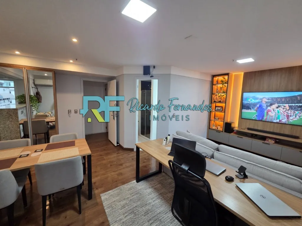 Furnished 1-bedroom apartment with open-plan kitchen — photo 18